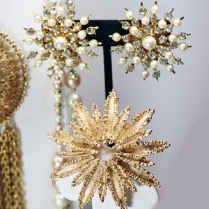 ✨💫 Sparkling 1980s Avon Gold Floral / Celestial Starburst Brooch 🏆💫✨